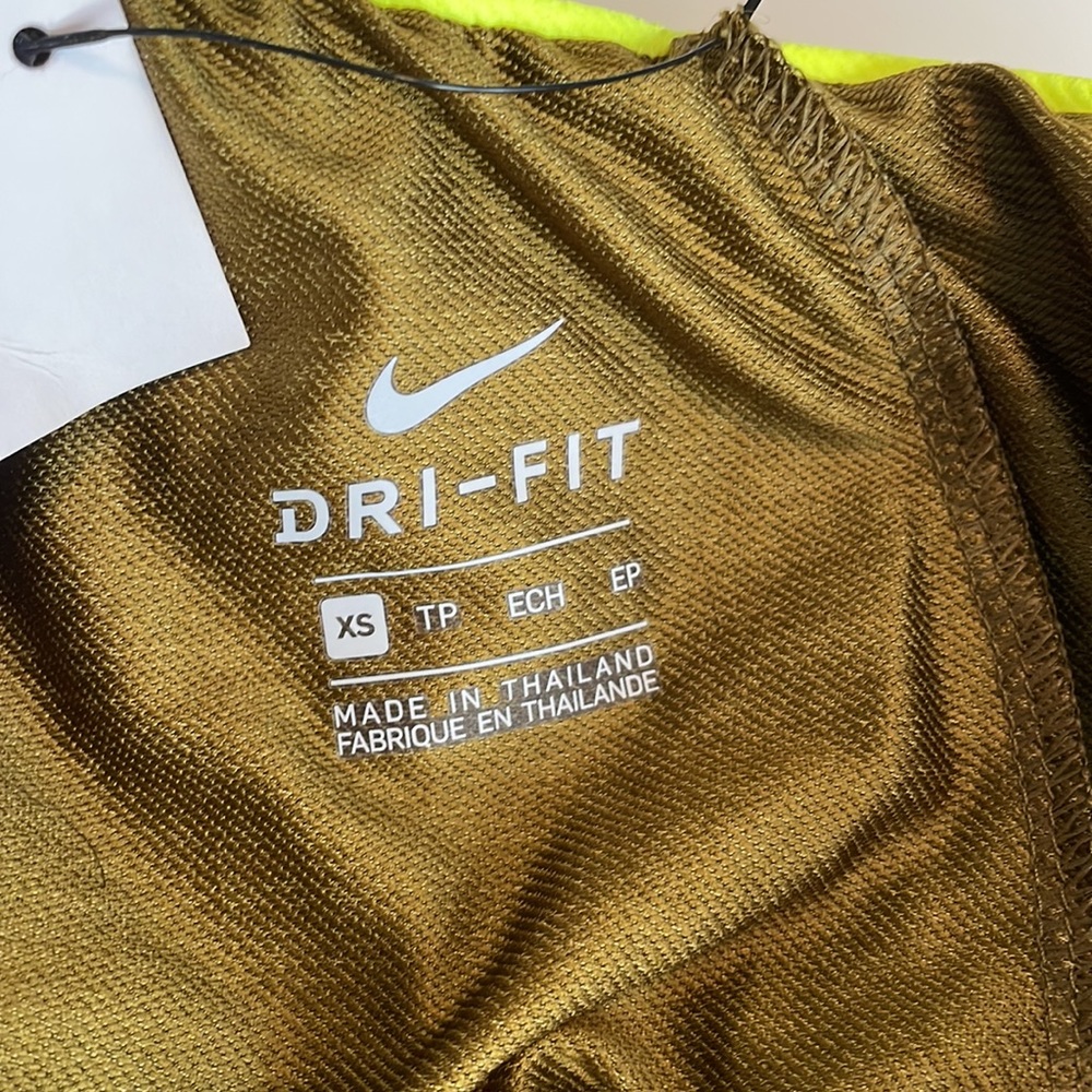 NWT Nike Dri Fit Training Shorts Size XS - Picture 4 of 4
